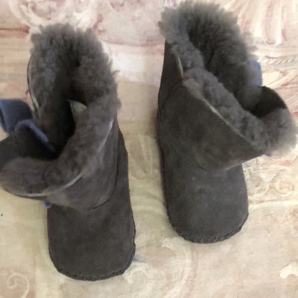 Ugg Crib Booties 10081331 - Picture 6 of 8